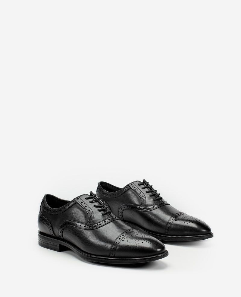Kenneth Cole Future Pod Medallion Cap Toe Lace up