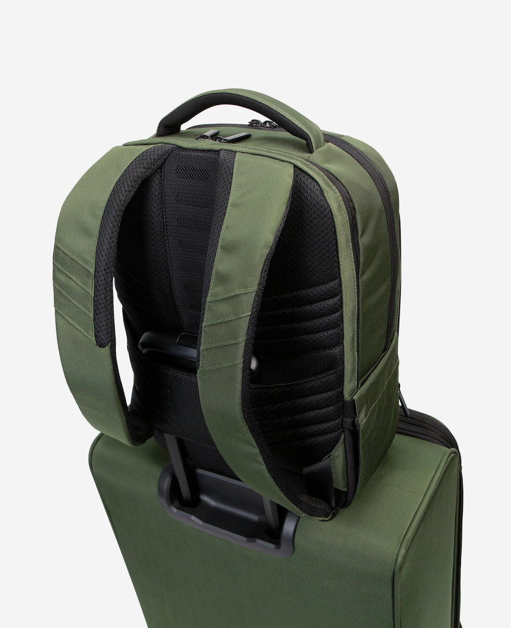 Kenneth Cole Venturer Backpack