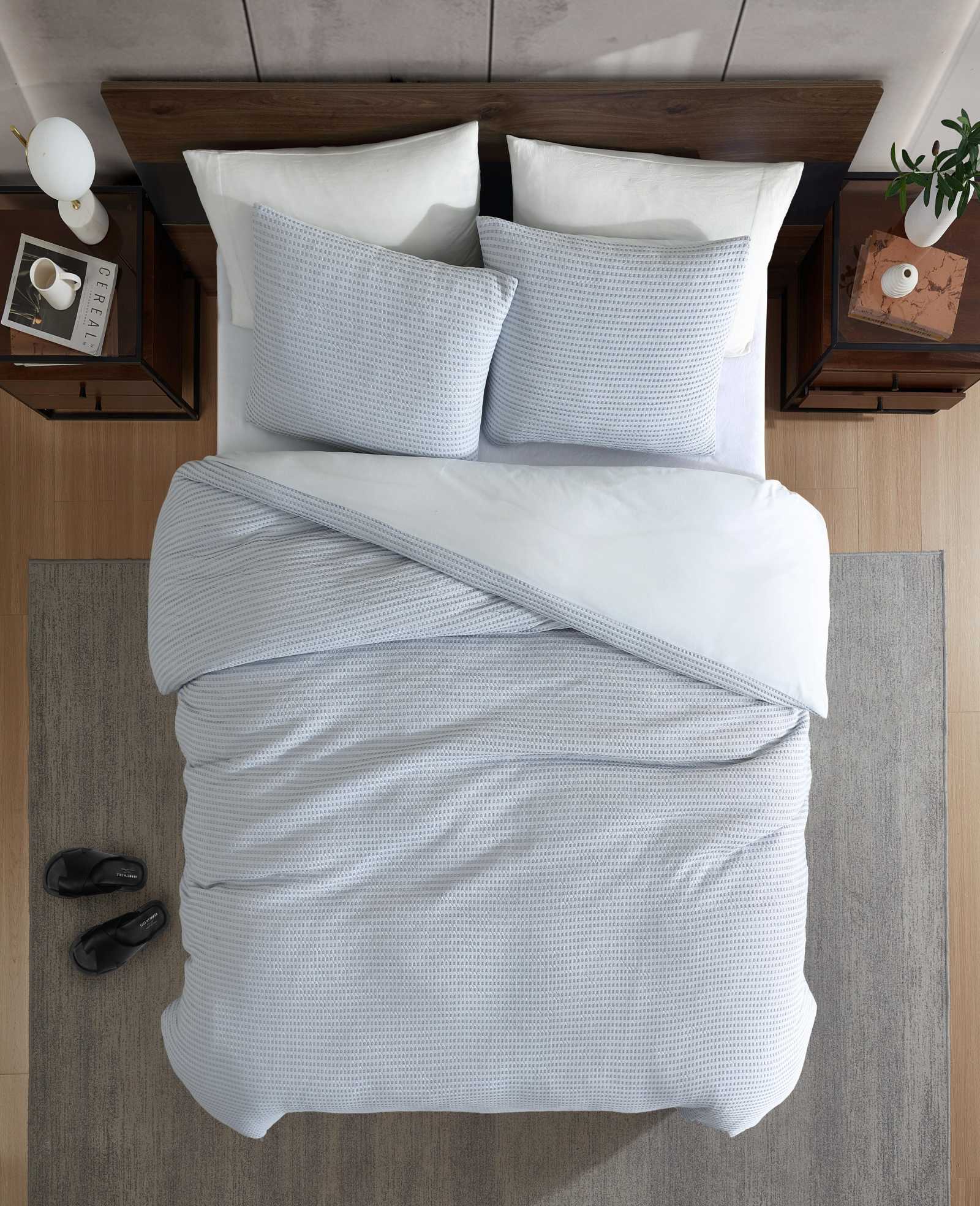 Kenneth Cole Solid Waffle Duvet Set