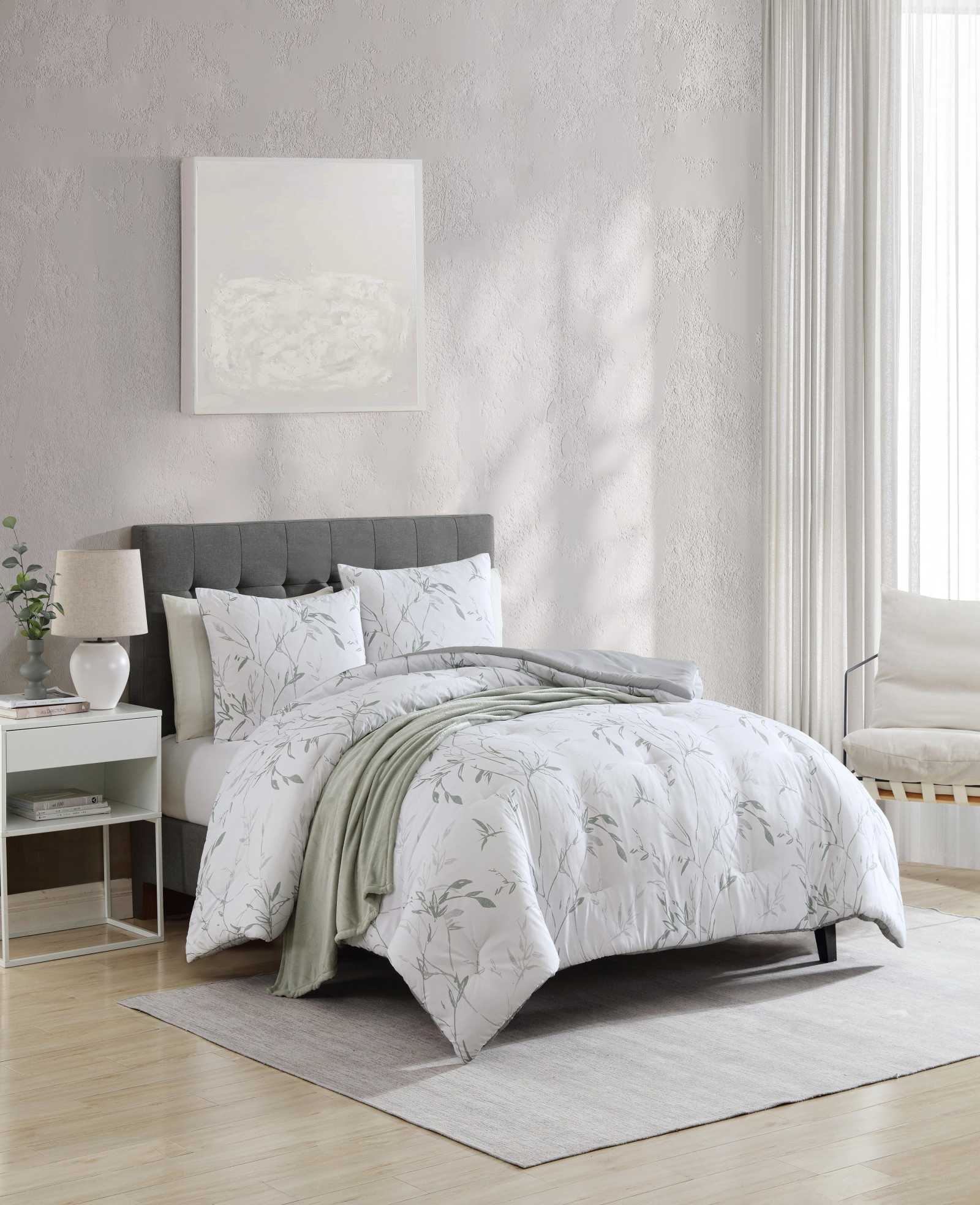 Kenneth Cole Ink Wash Vine Comforter + Sham Set