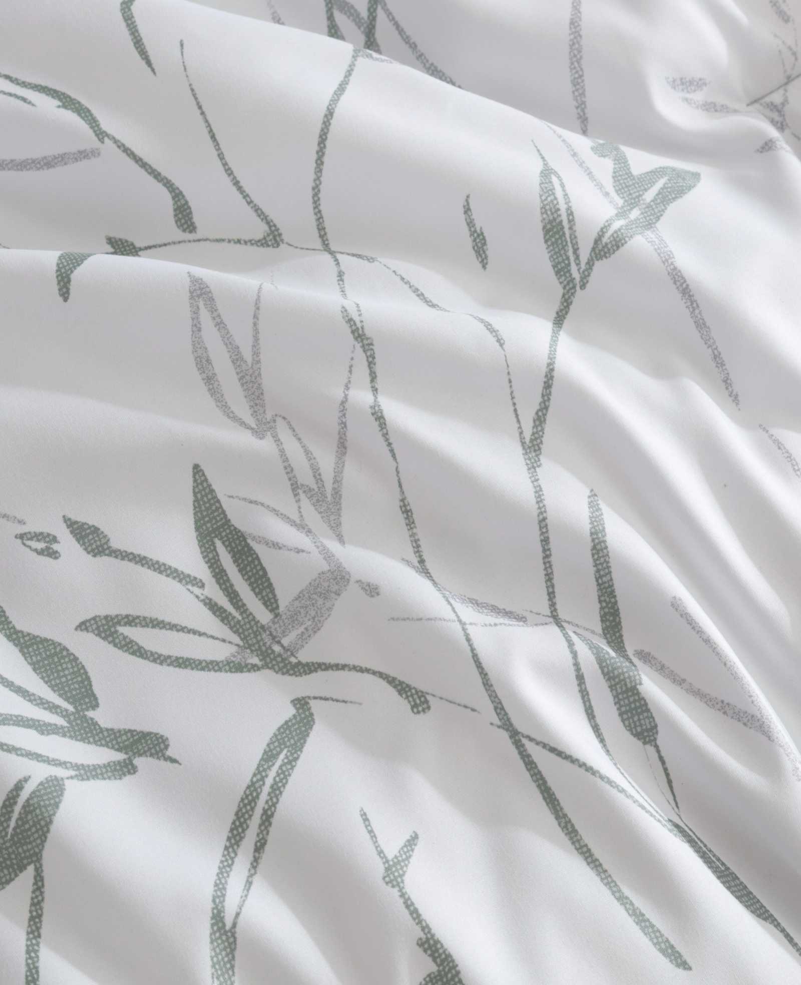 Kenneth Cole Ink Wash Vine Comforter + Sham Set