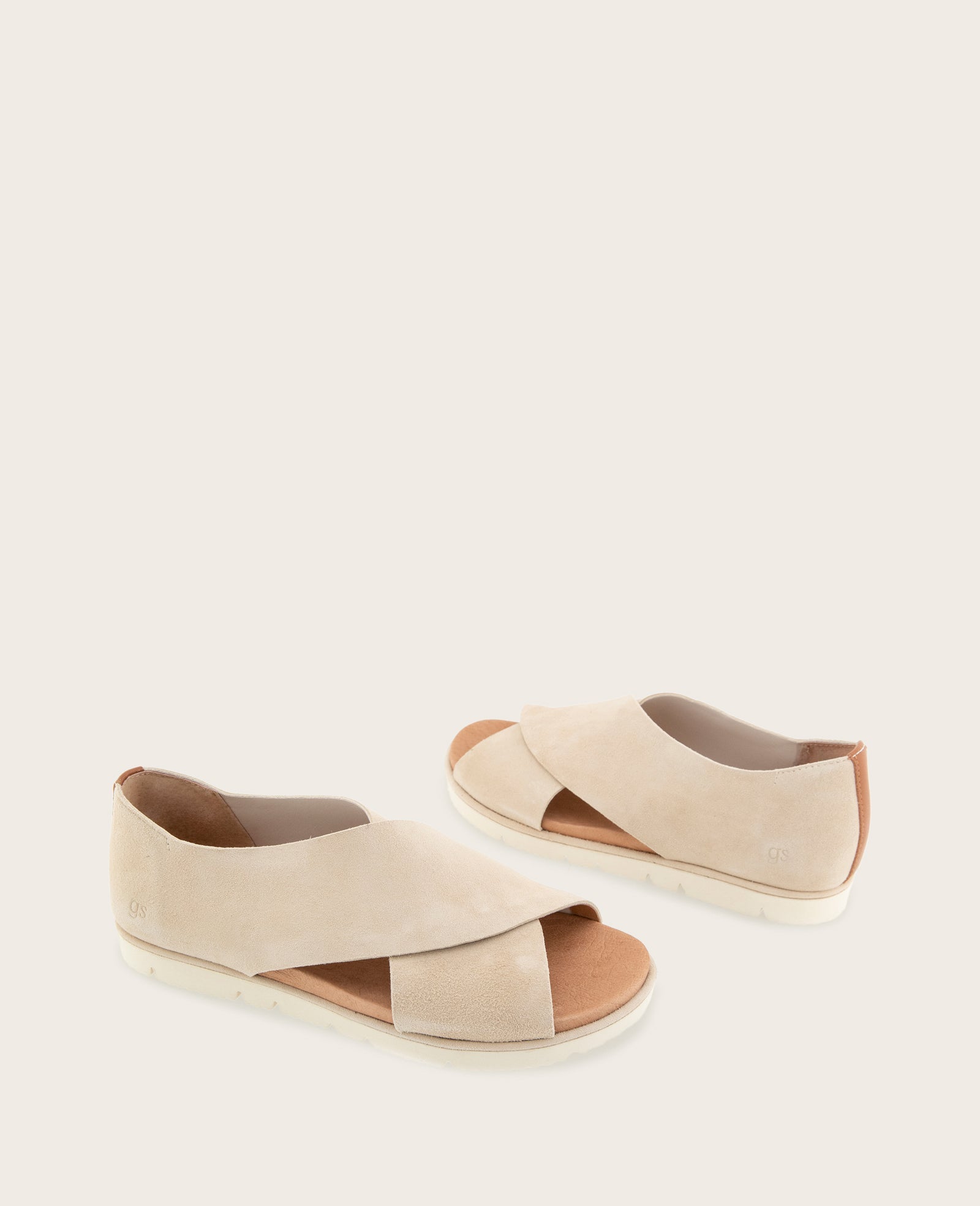 Kenneth Cole GENTLE SOULS - Leslie X Band Leather Tread Sole Sandal