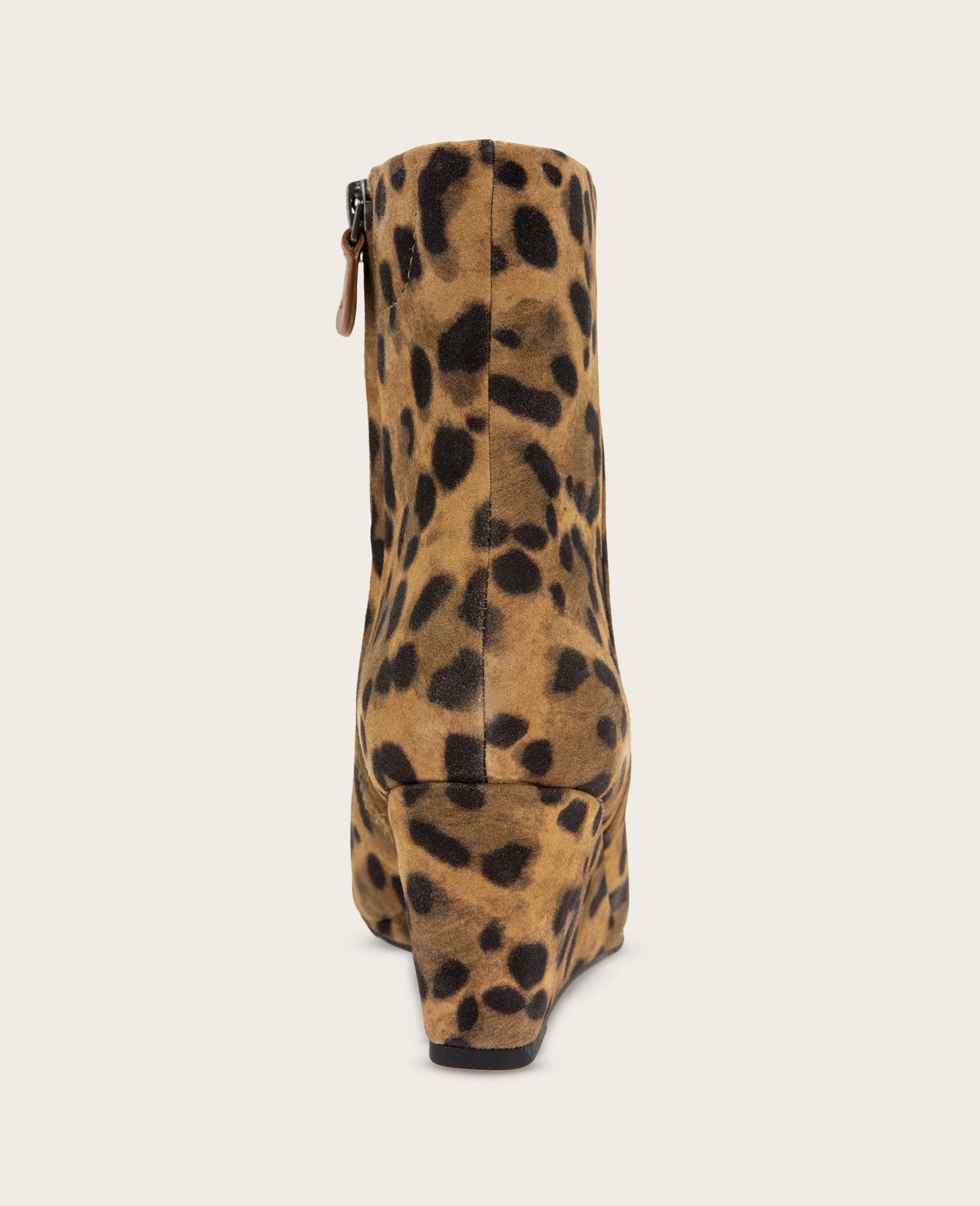 Kenneth Cole GENTLE SOULS - Nash Leopard Suede Side Zip Wedge Bootie