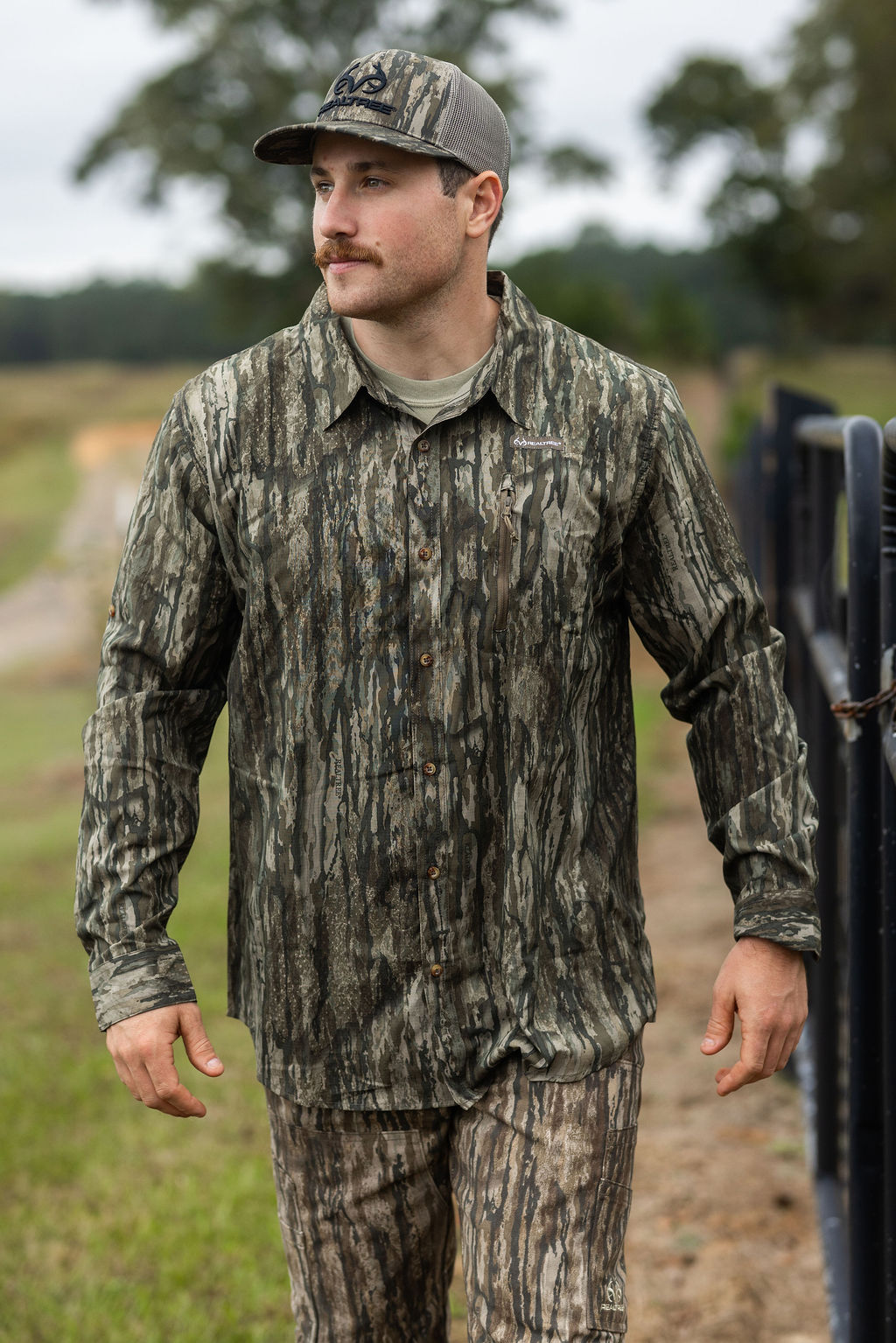 Realtree Button Down Long Sleeve Hunting Shirt