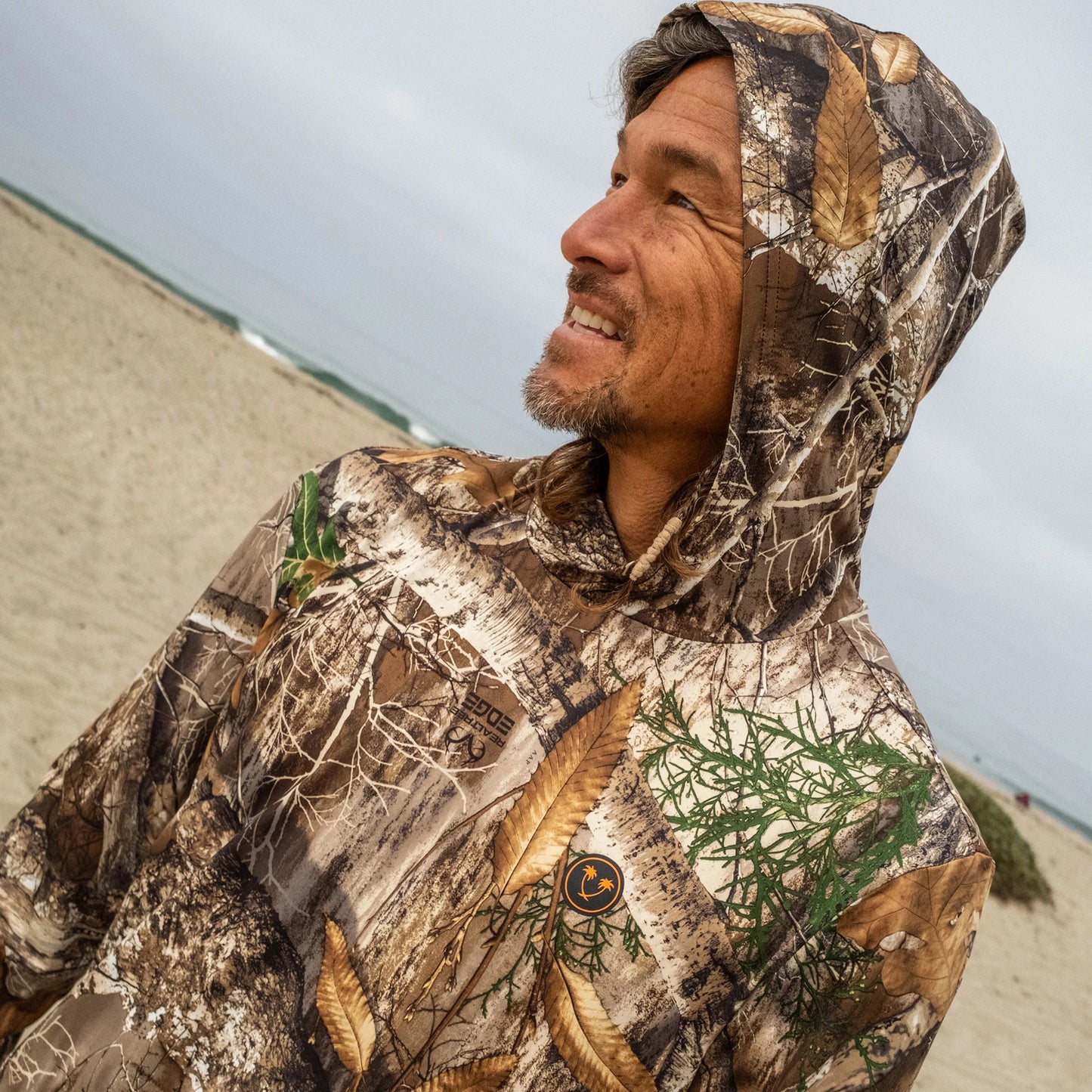 Realtree Catch Surf Hooded Long Sleeve Camo Rash Guard - Realtree EDGE