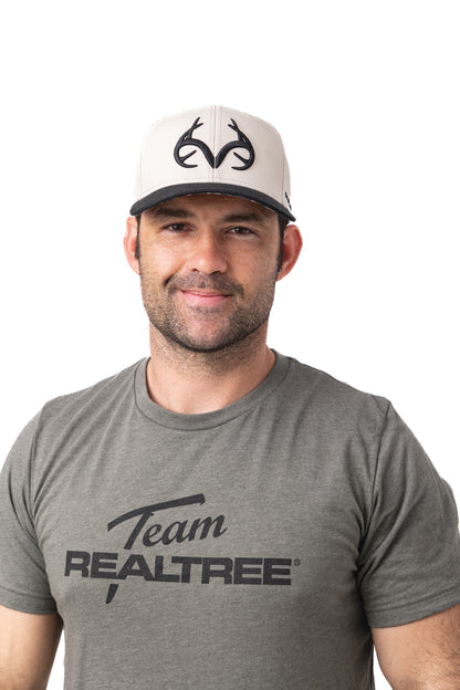 Realtree Center Stage Unisex Cream Realtree Antler Logo Hat - Realtree
