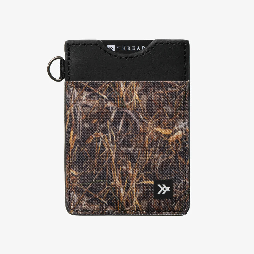 Realtree Thread Camo Vertical Wallet - Realtree MAX-7