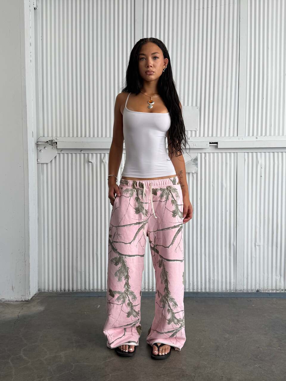 Realtree Aged Ivy Unisex Pink Camo Sweats - Realtree APX