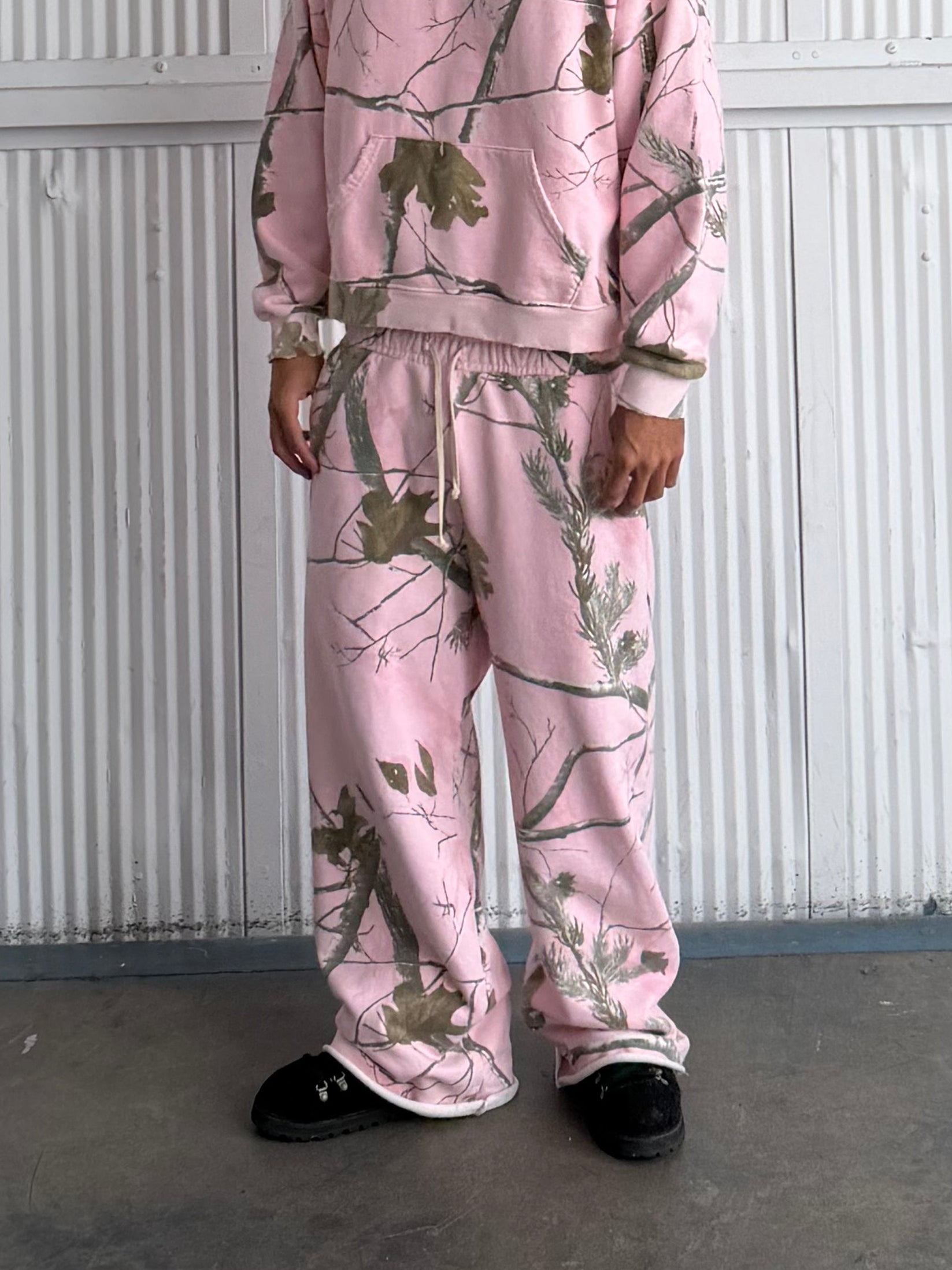 Realtree Aged Ivy Unisex Pink Camo Sweats - Realtree APX