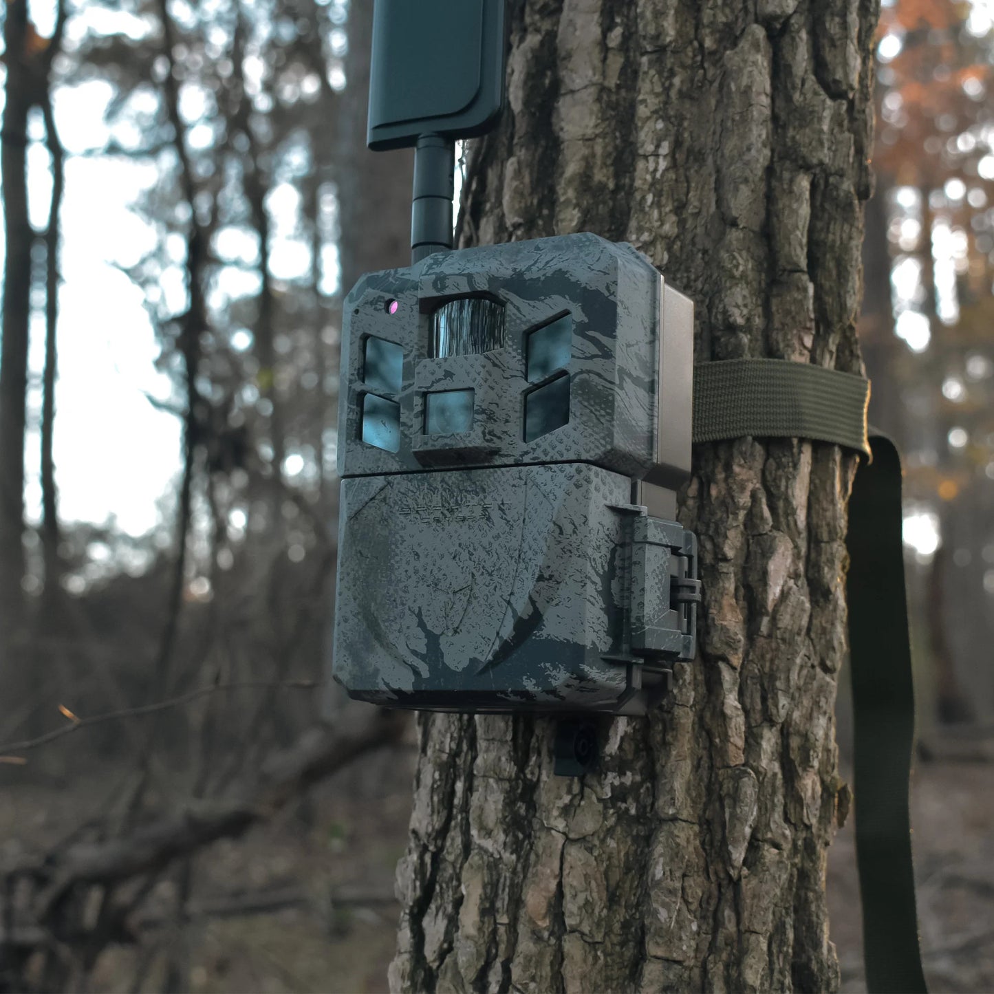 Realtree Spartan GoLive 3 4G/LTE Camo Trail Camera - Realtree APX