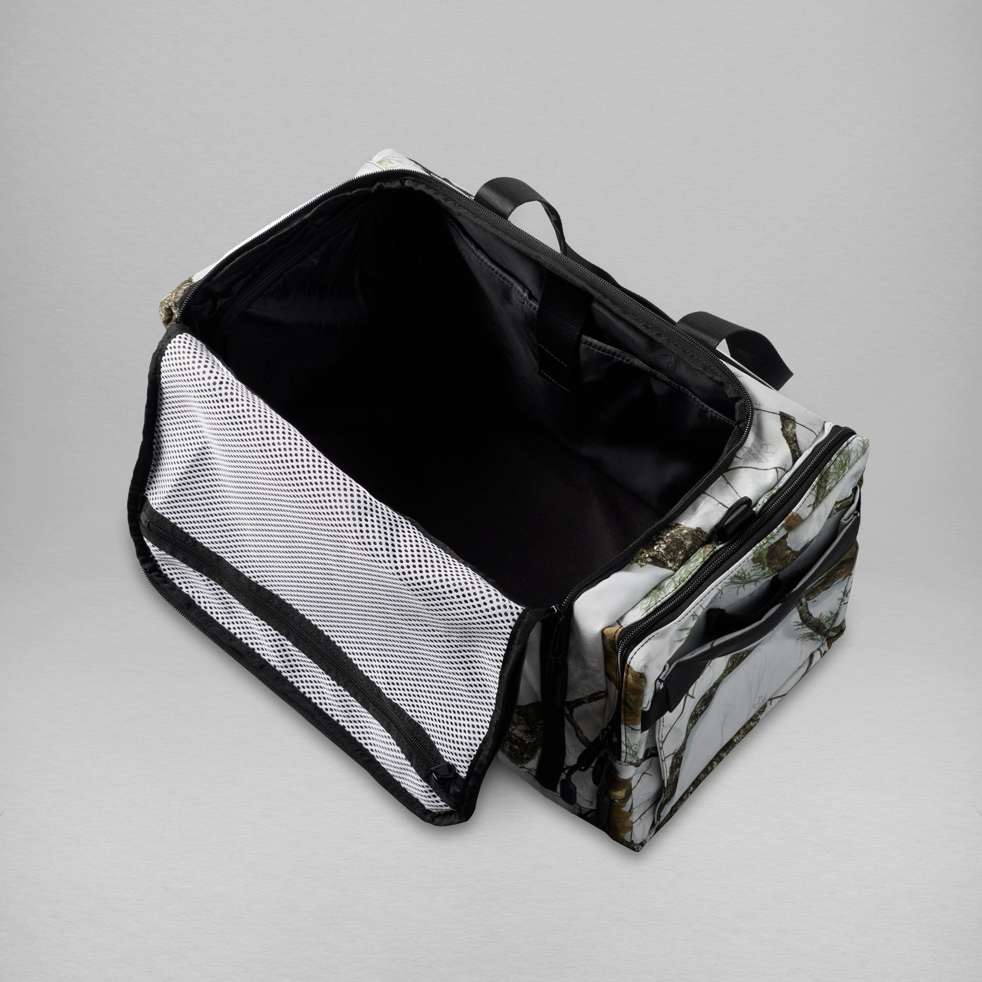 Realtree WOLFpak 30L Perfect Camo Duffle Bag - Realtree APX Snow