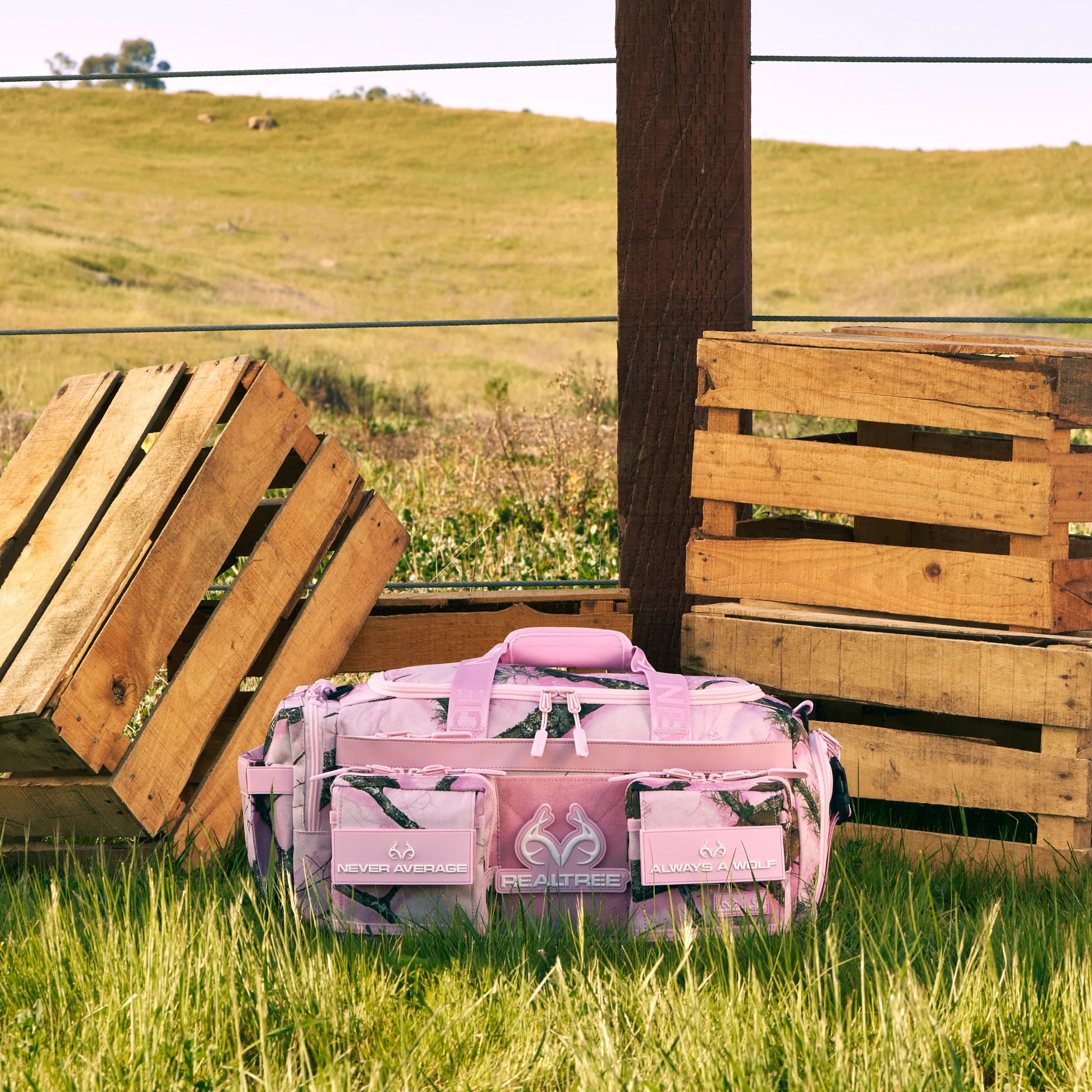 Realtree WOLFpak 30L Flushing Pink Perfect Camo Duffle Bag - Realtree APX Colors
