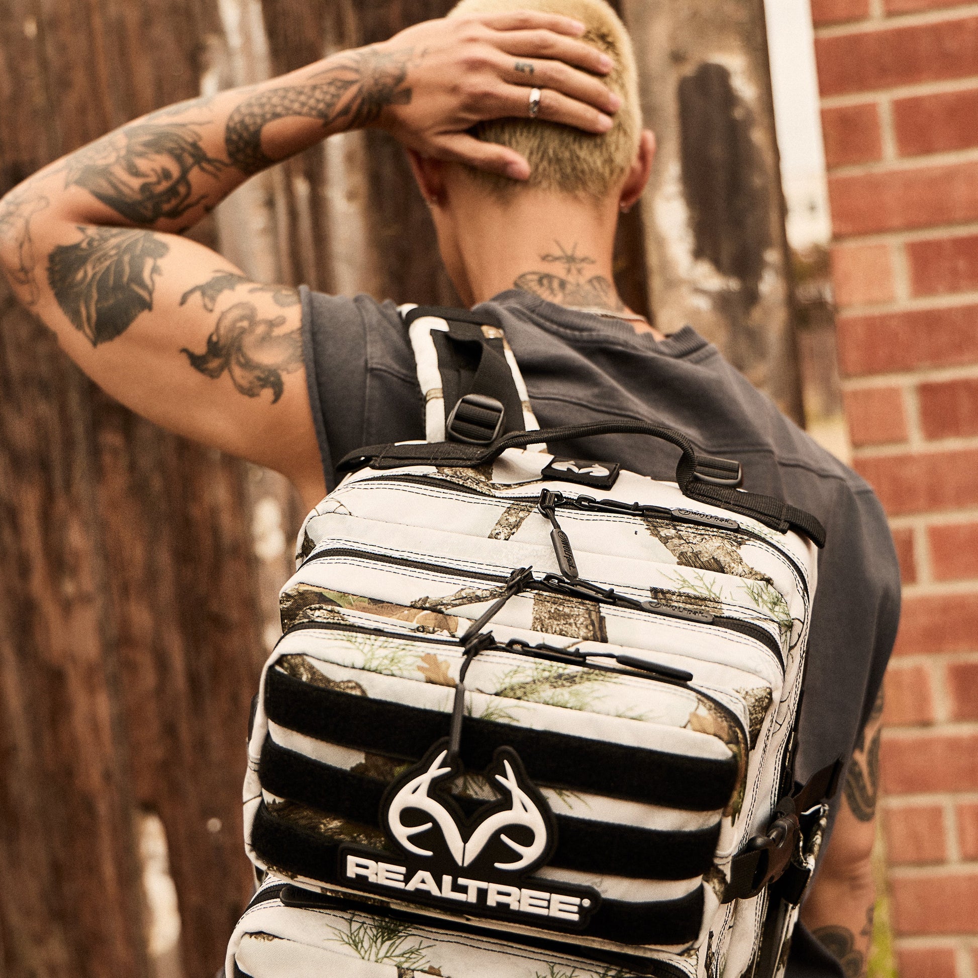 Realtree WOLFpak 35L  Meal Prep Camo Backpack With Insulated Compartment - Realtree APX Snow