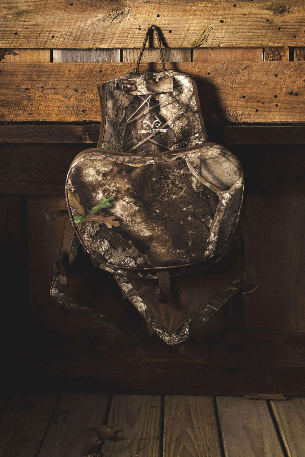Realtree Spring Thunder Turkey Vest - Realtree APX