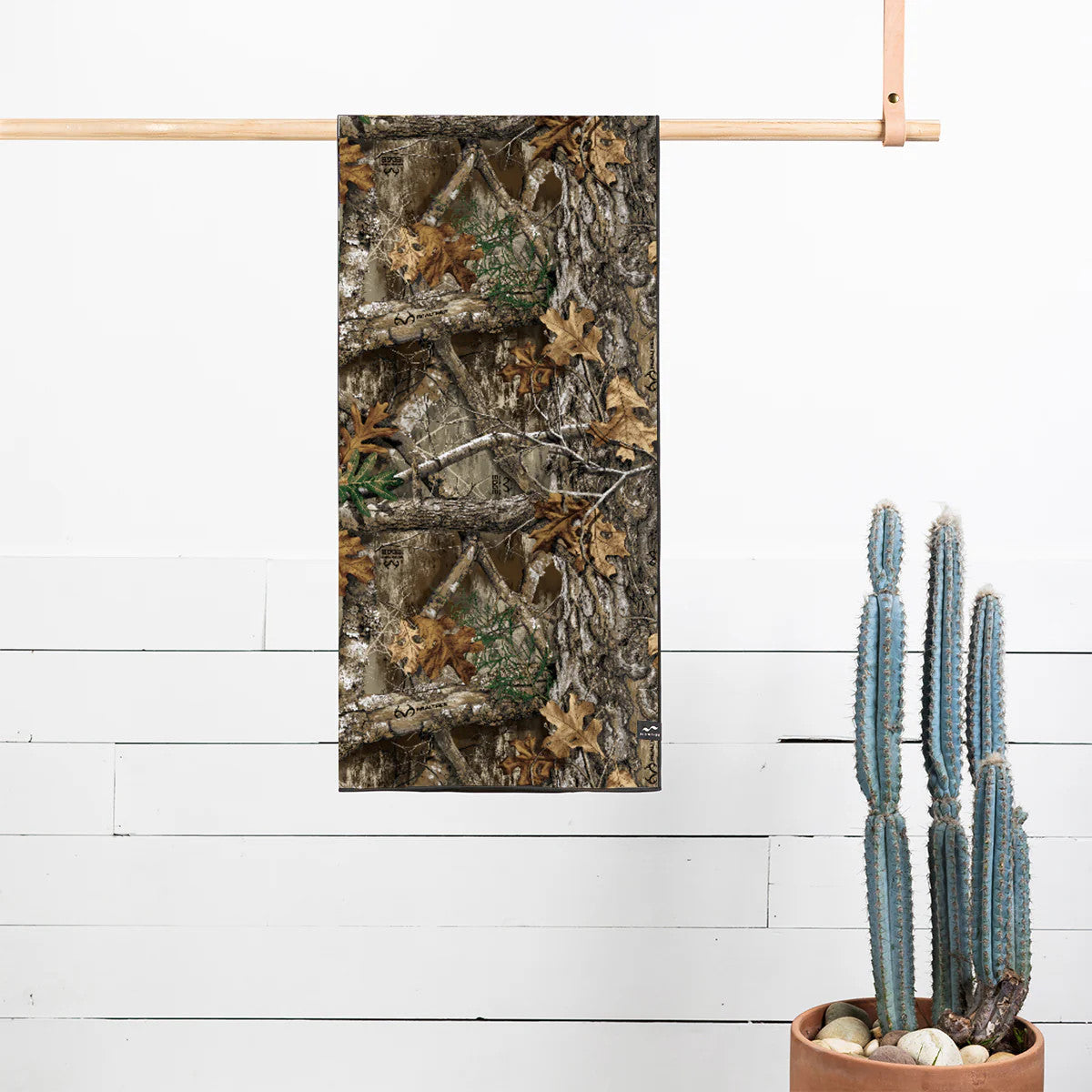 Realtree Slowtide PRF QD 30x60 Camo Towel - Realtree EDGE
